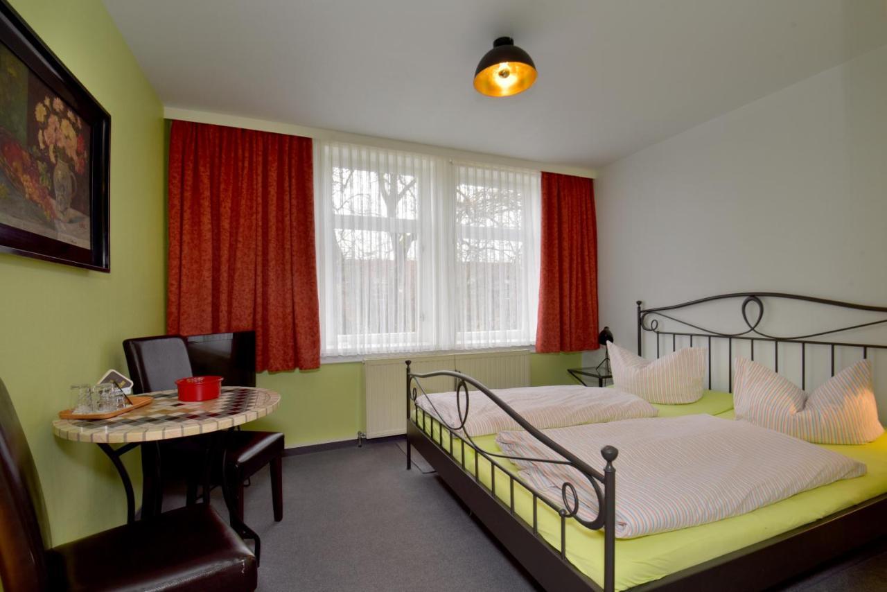 Hotel Goldene Sonne อาร์นชตัดท์ ภายนอก รูปภาพ