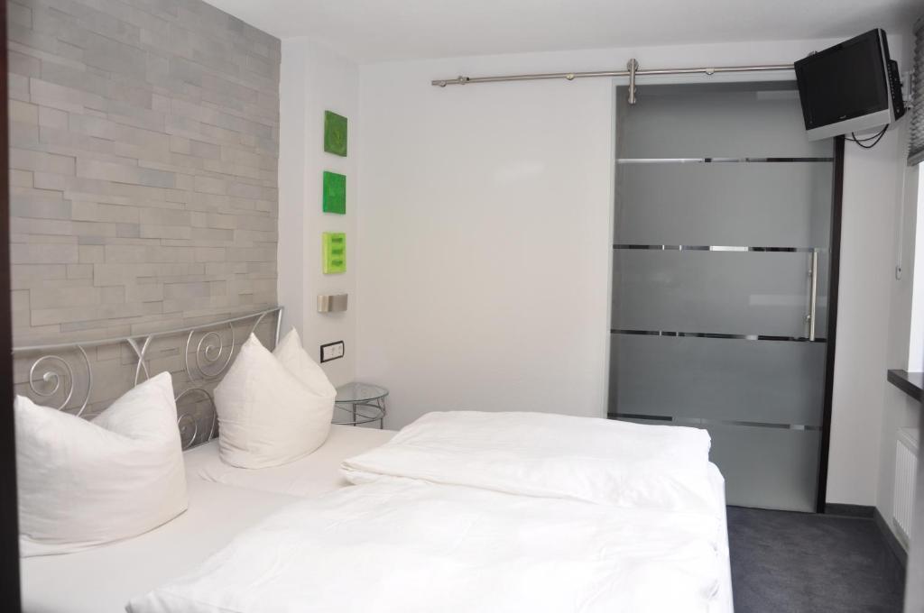 Hotel Goldene Sonne อาร์นชตัดท์ ภายนอก รูปภาพ